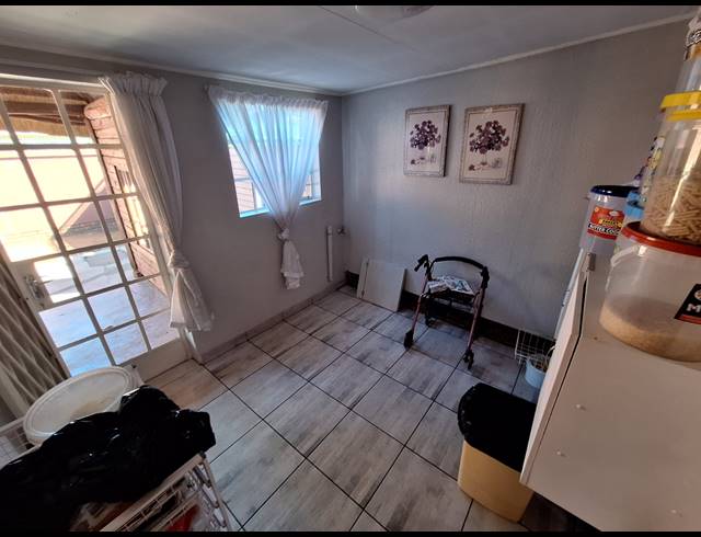 2 BEDROOM TOWNHOUSE FOR SALE IN DUNCANVILLE
